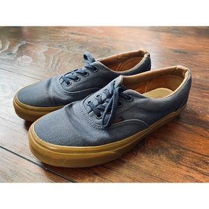 Classic low top skate shoes by VANS